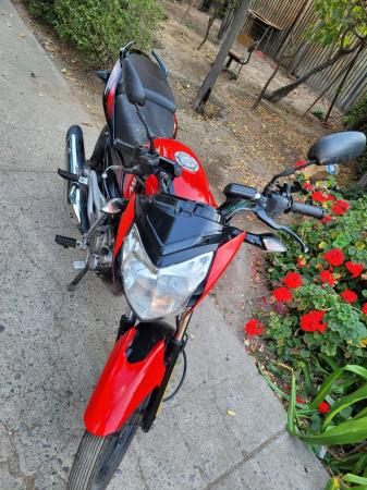 MOTO 135 EXCELENTE ESTADO, TRANSFERIBLE AL. DÍA