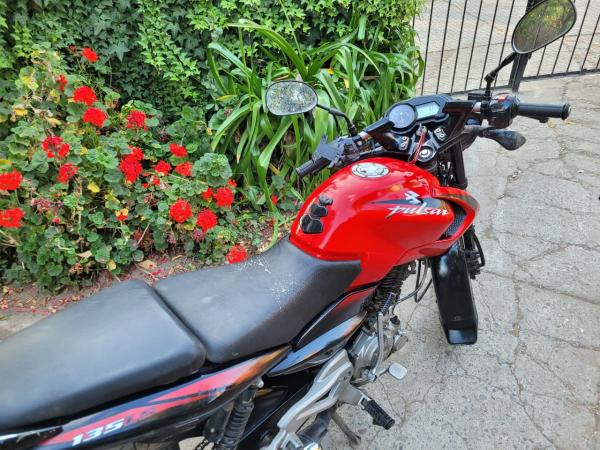 MOTO AL DÍA EXCELENTE ESTADO