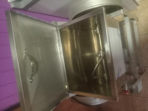 VENDO REVOLVEDORA DE MASA 