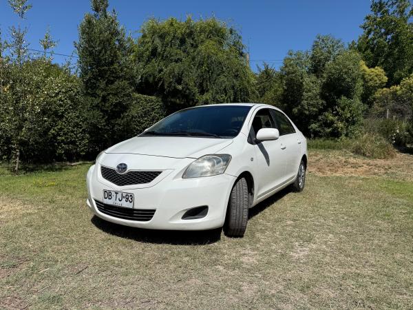 TOYOTA YARIS 2011 AUTOMÁTICO 1.5L