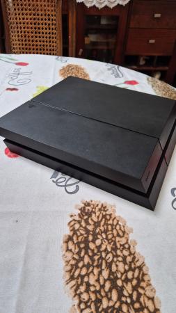 SE VENDE PLAYSTATION 4