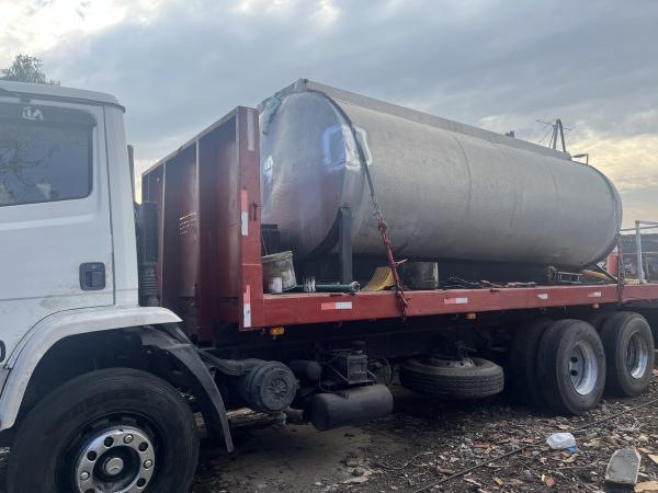 CAMIÓN MERCEDES BENZ 1720 CON ESTANQUE INCLUIDO 