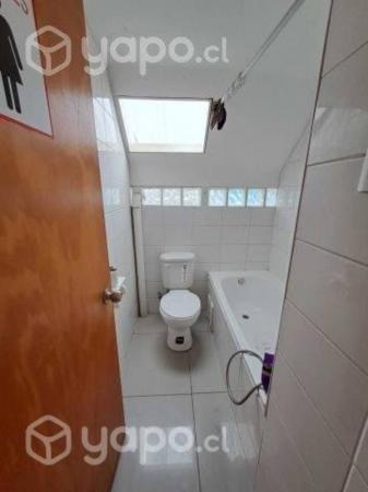SE ARRIENDA PIEZA DE 4X3 COCINA Y BAÑO COMPARTIDO