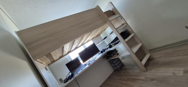 ARRIENDO PIEZA/HABITACIÓN A DAMA/SRTA. METRO MACUL
