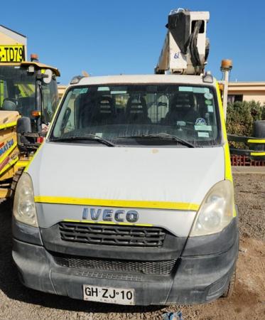 SE VENDE CAMION ALZA HOMBRE EN EXCELENTE ESTADO