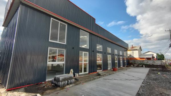 Local Comercial De 320 M2 Construidos