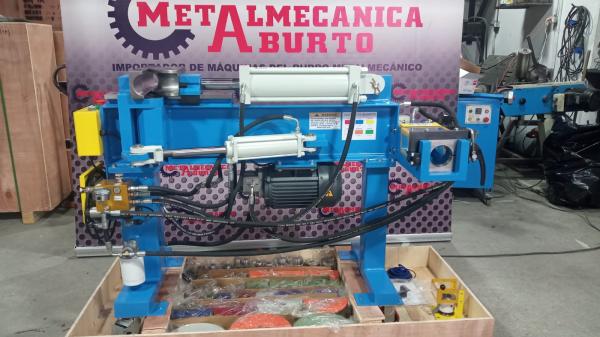 Curvadora De Tubos HidrÁulica Htb-2000